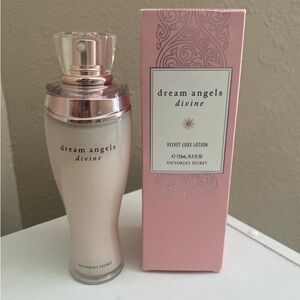 Victoria's Secret Dream Angels Divine Lotion - Cream and Pink